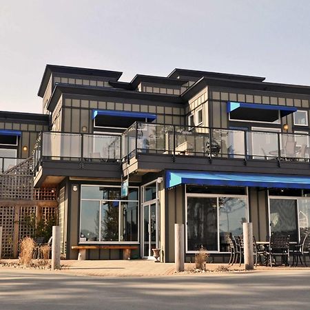 Sooke Harbour Resort & Marina Bagian luar foto
