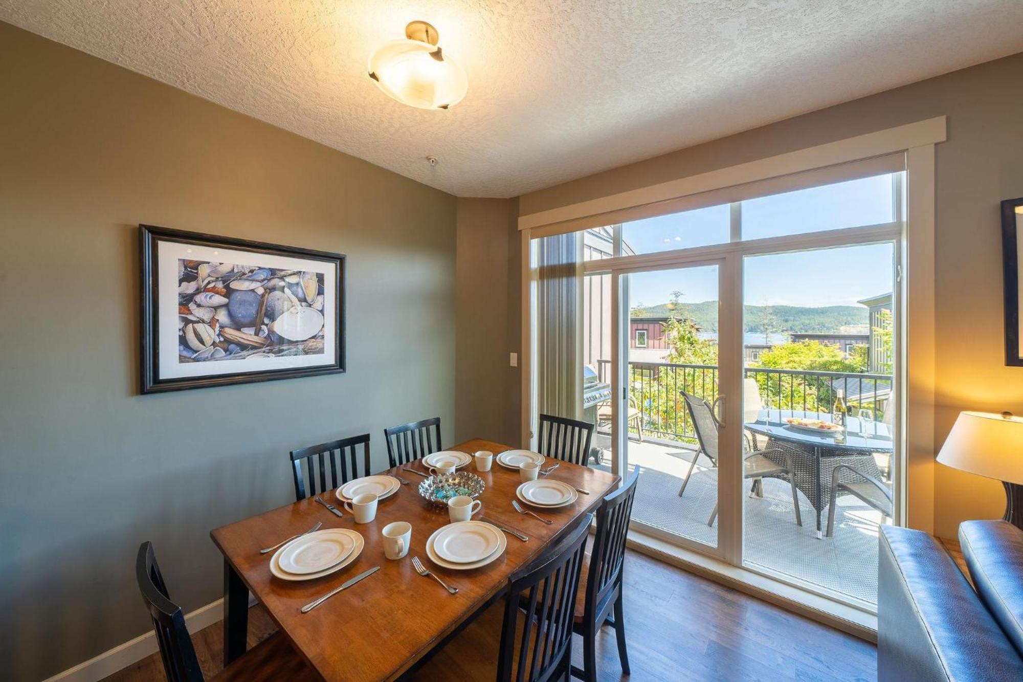 Sooke Harbour Resort & Marina Bagian luar foto